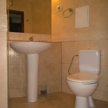 Private In The Cliff Obzor